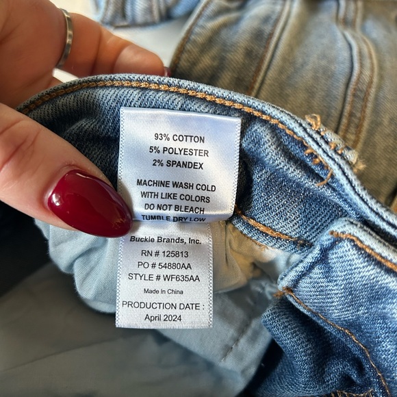 Buckle Willow & Root High Rise Cropped Stretch Jeans - Picture 10 of 16